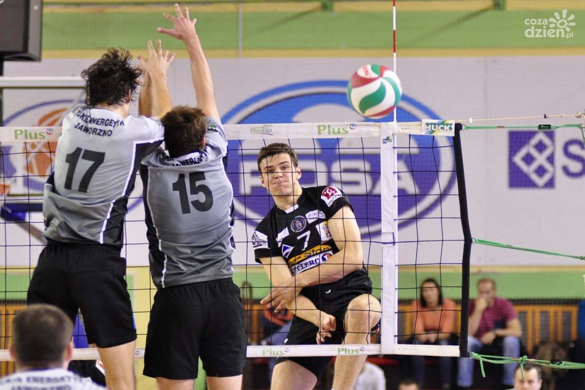 Czarni jadą do ostatniej drużyny w tabeli