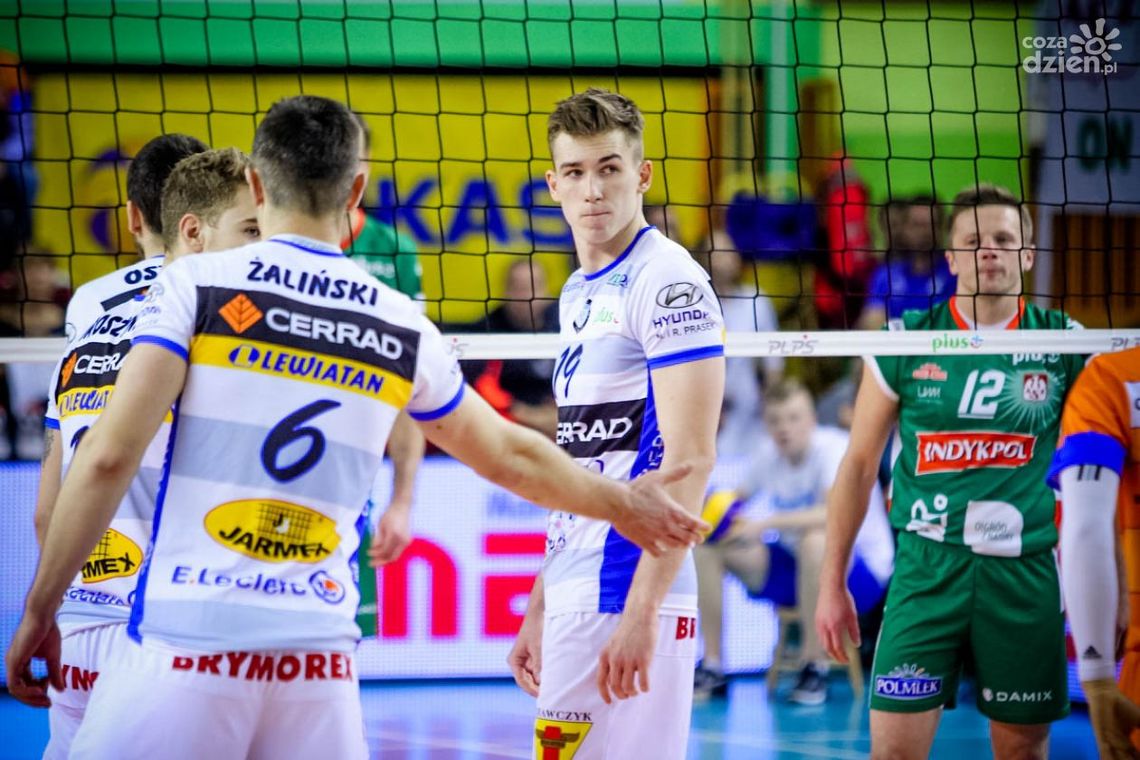 Czarni jadą po punkty na Warmię