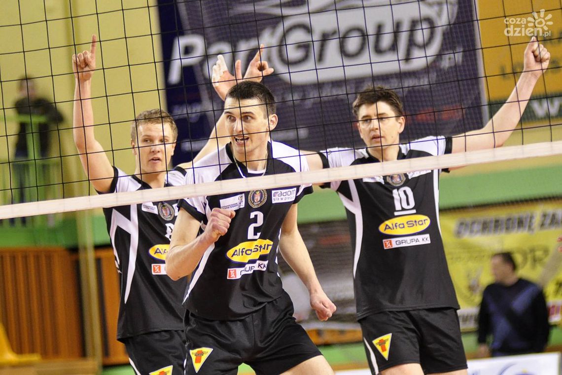 Czarni odnieśli zwycięstwo na inaugurację!