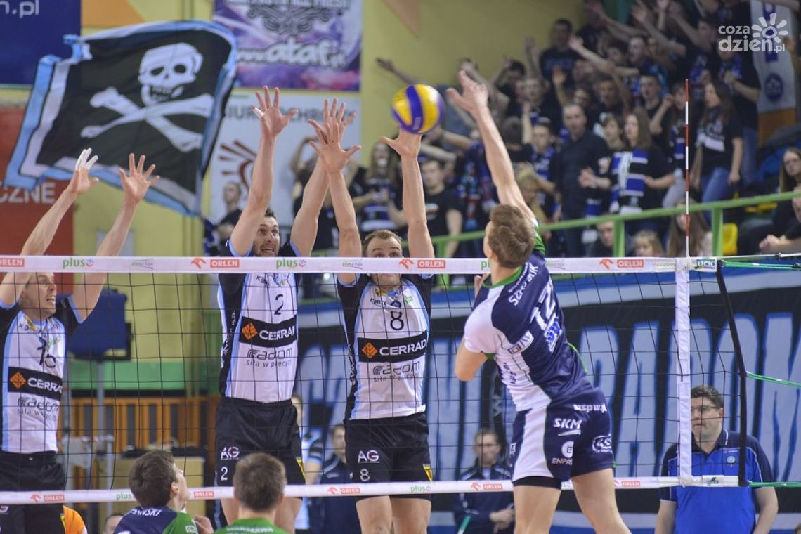 Czarni przegrali z Politechniką po tie-breaku Czarni przegrali z Politechniką po tie-breaku