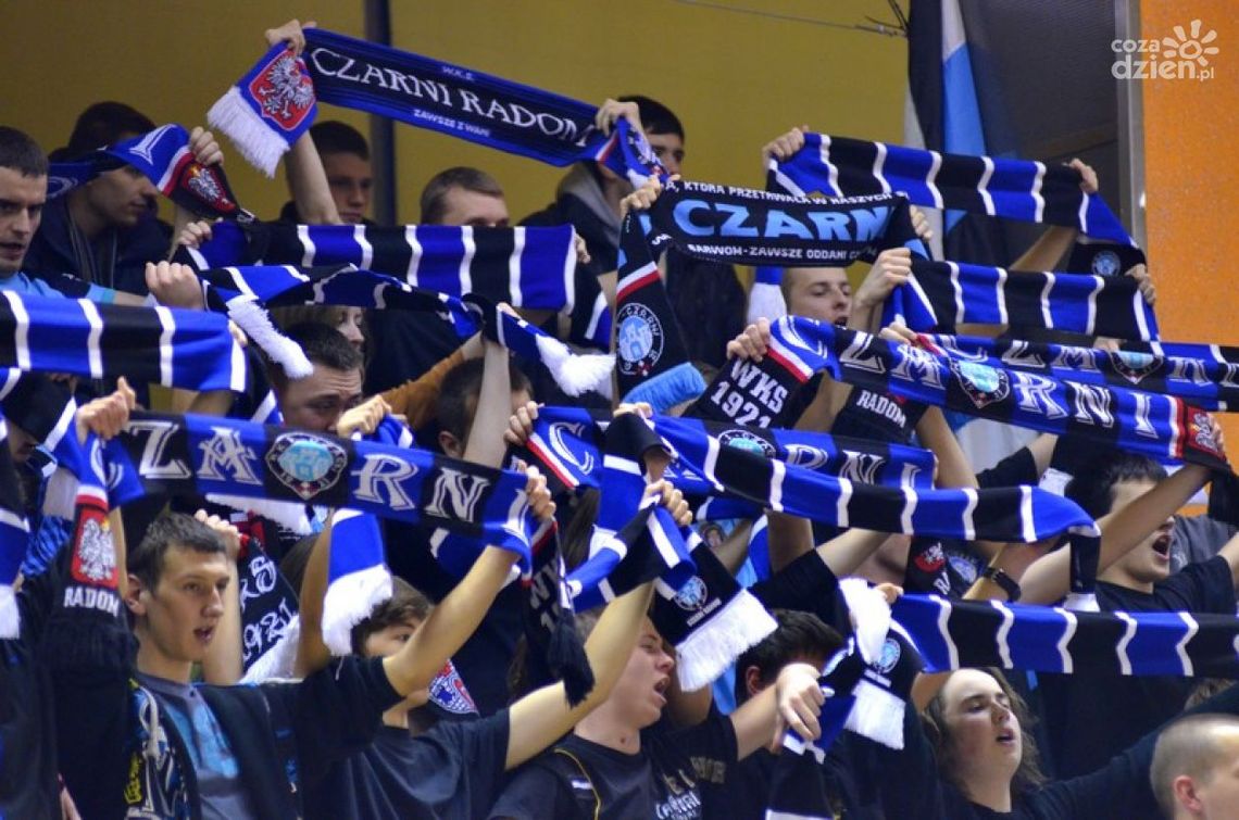 Czarni szukają wolontariuszy