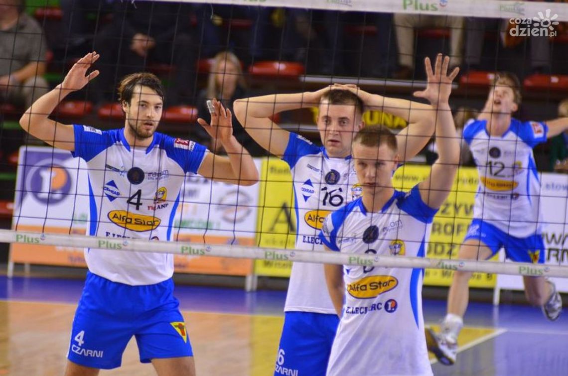 Czarni zdobędą punkty w meczu z liderem? Czarni zdobędą punkty w meczu z liderem?