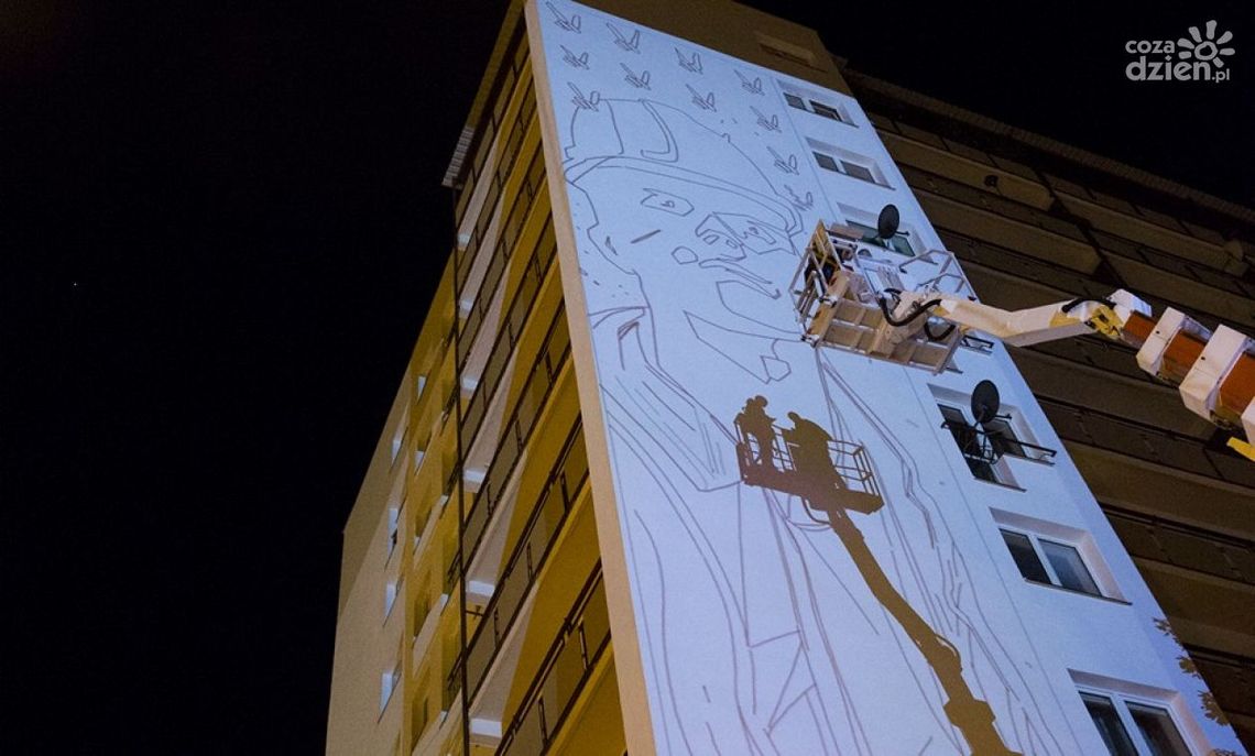 Czerwiec ’76. Mural: „Robotnik do nas przemówi”