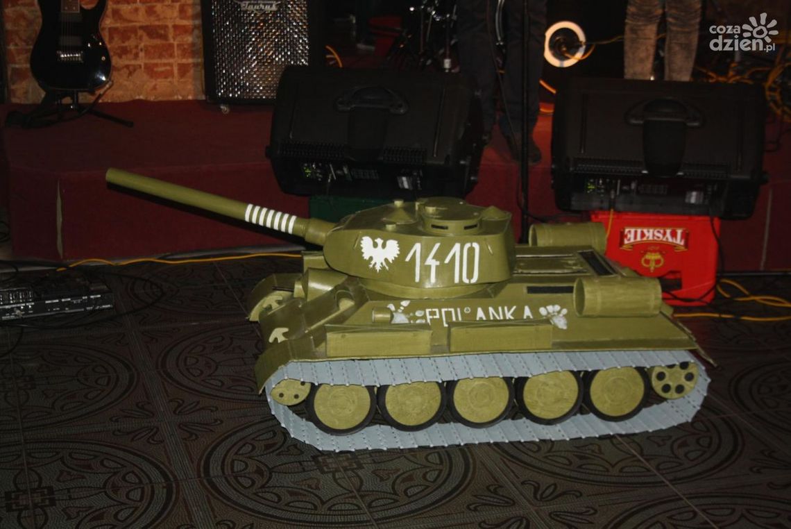 Czołg sprzedany szybko. W cenie był transport