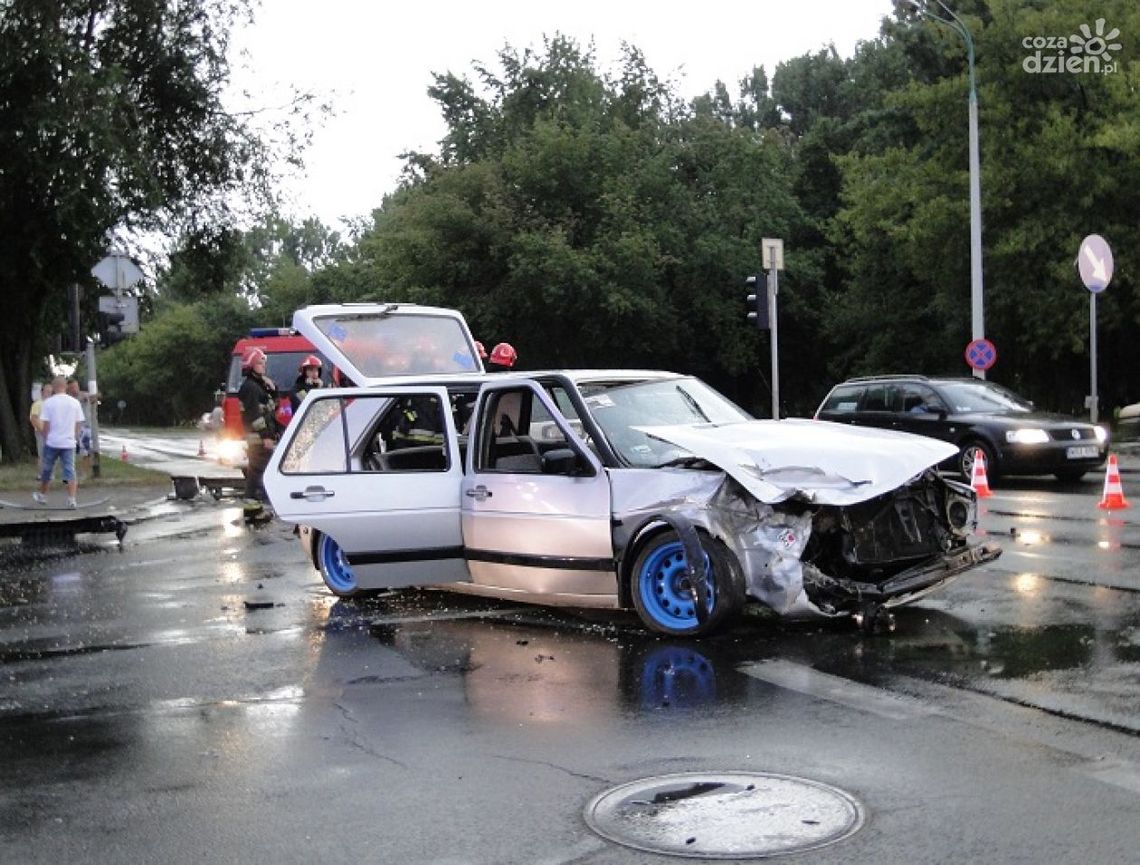 „Czołówka" na ruchliwym skrzyżowaniu!