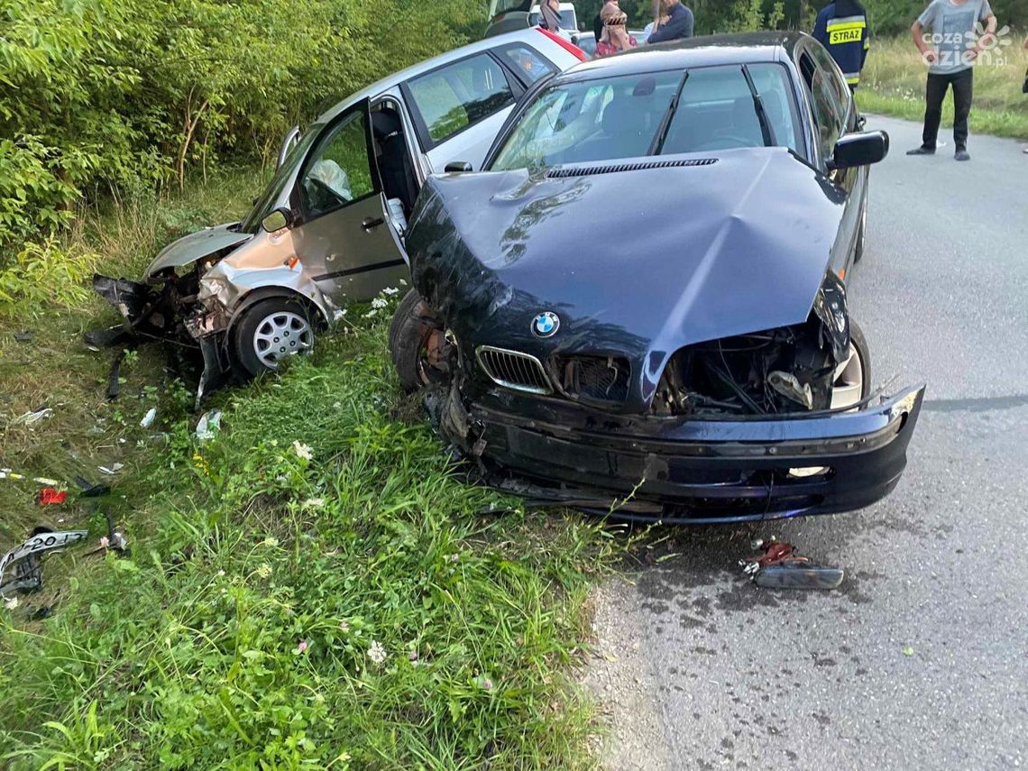 Czołówka z udziałem nastolatków we Wrzosie Czołówka z udziałem nastolatków we Wrzosie