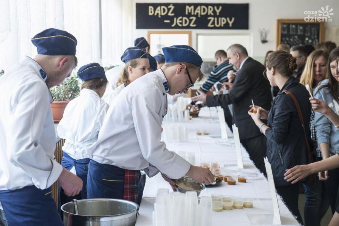 Czosnkowy freestyle i Hell's Plate, czyli święto zupy w ZSSiH