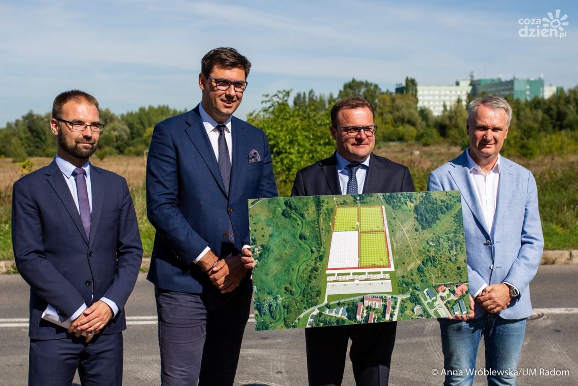 Cztery boiska na Michałowie?