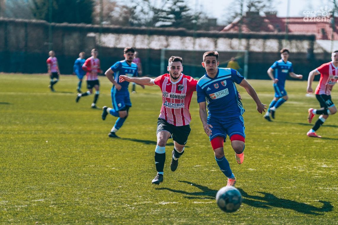 Czwartoligowcy z regionu przegrali swoje mecze. Awans Oskarowi Przysucha się oddalił Czwartoligowcy z regionu przegrali swoje mecze. Awans Oskarowi Przysucha się oddalił