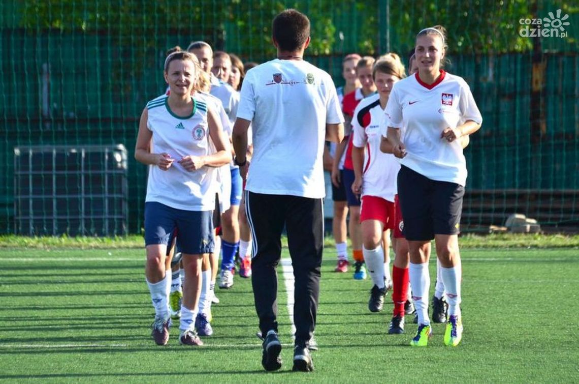 Czwórka jedzie na obóz. Trener zabiera 30 zawodniczek