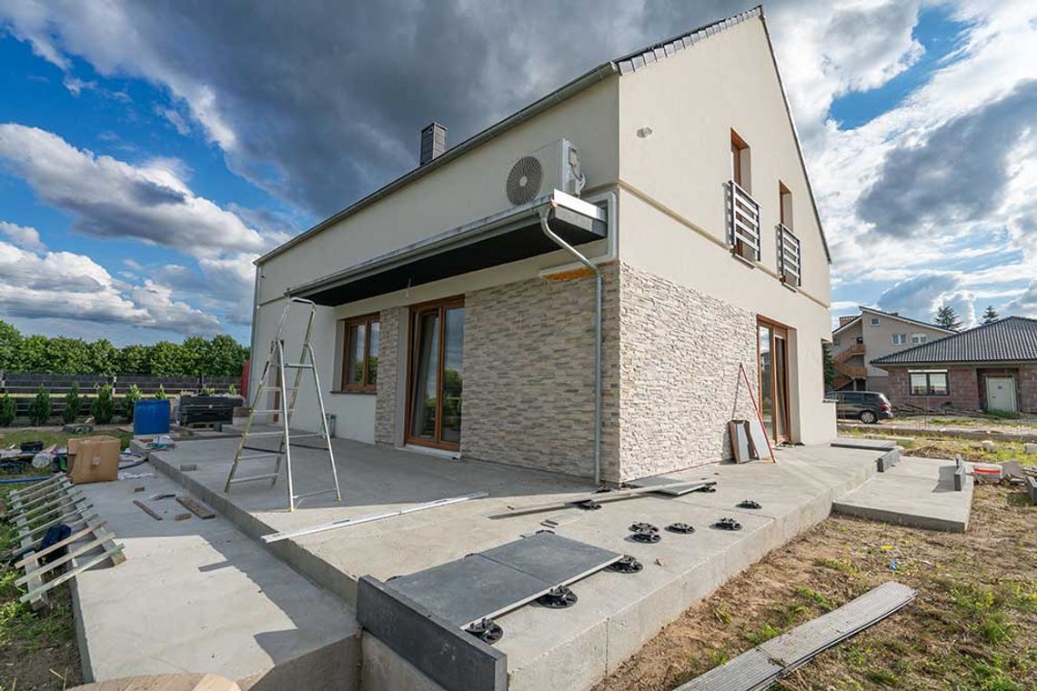 Płytki na taras bez kleju