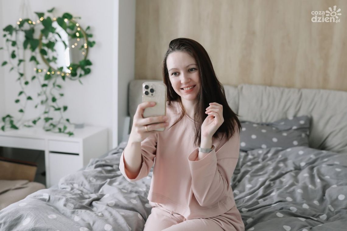 Czy można spać z komórką na łóżku? Czy można spać z komórką na łóżku?