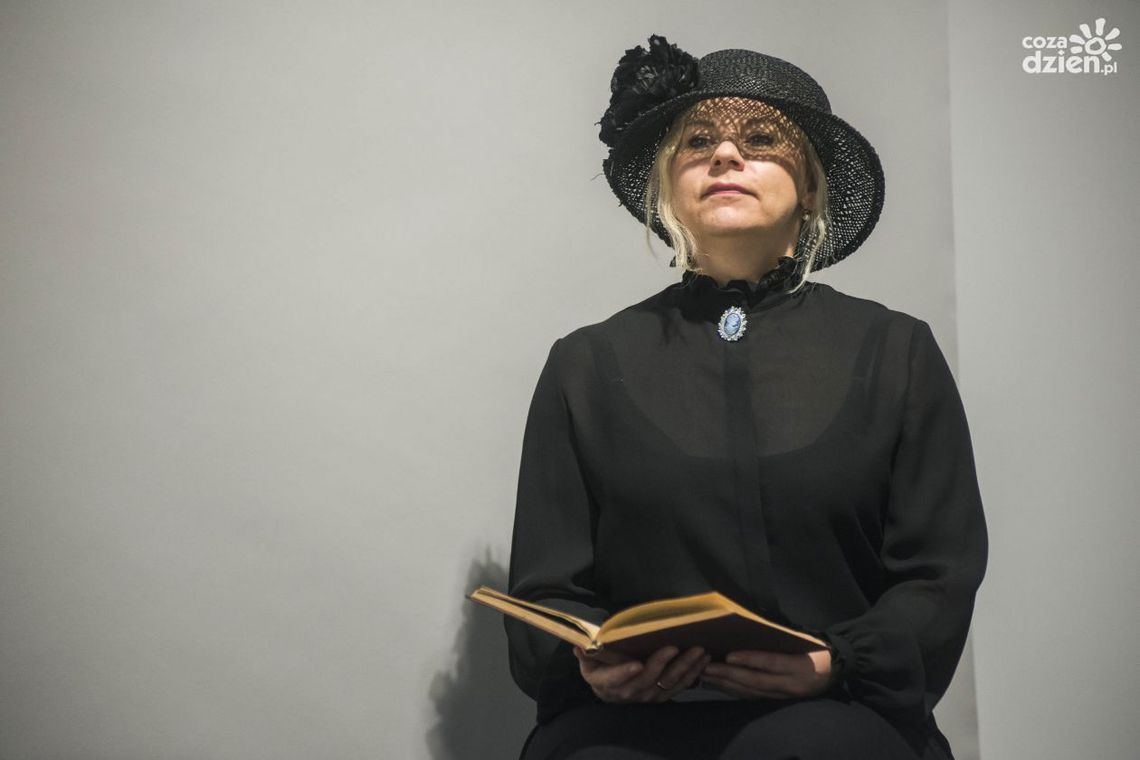 Czy obecne aktywistki są podobne do tych sprzed 100 lat?