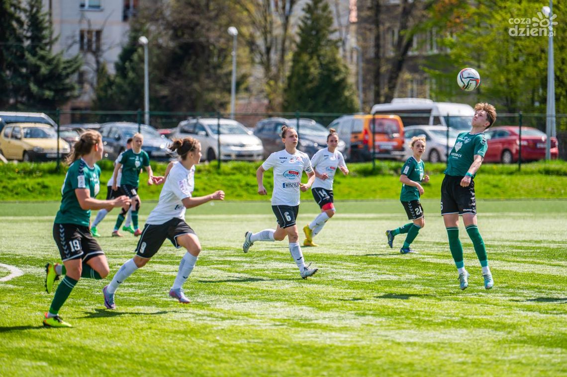 Czy piłkarki HydroTrucku Radom pogrążą w żałobie Sportis KKP Bydgoszcz?