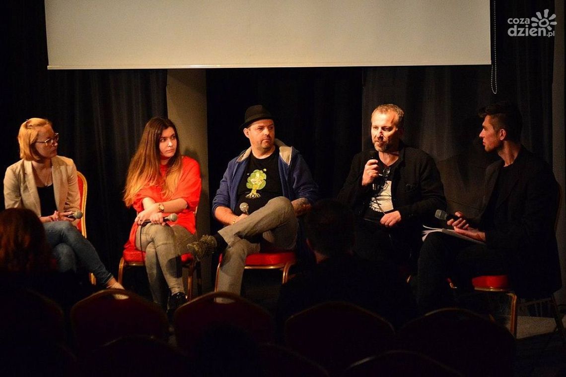 Czy potrzeba nam murali?