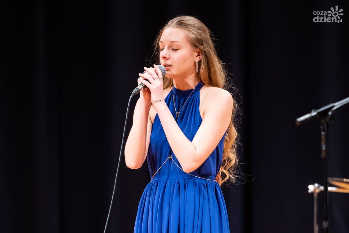 "Czy to Twoja bajka...". Wielojęzyczne śpiewanie uczniów "Konopnickiej" w Radomiu