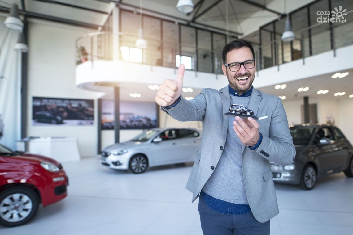 Czym różni się pożyczka leasingowa od kredytu na samochód?