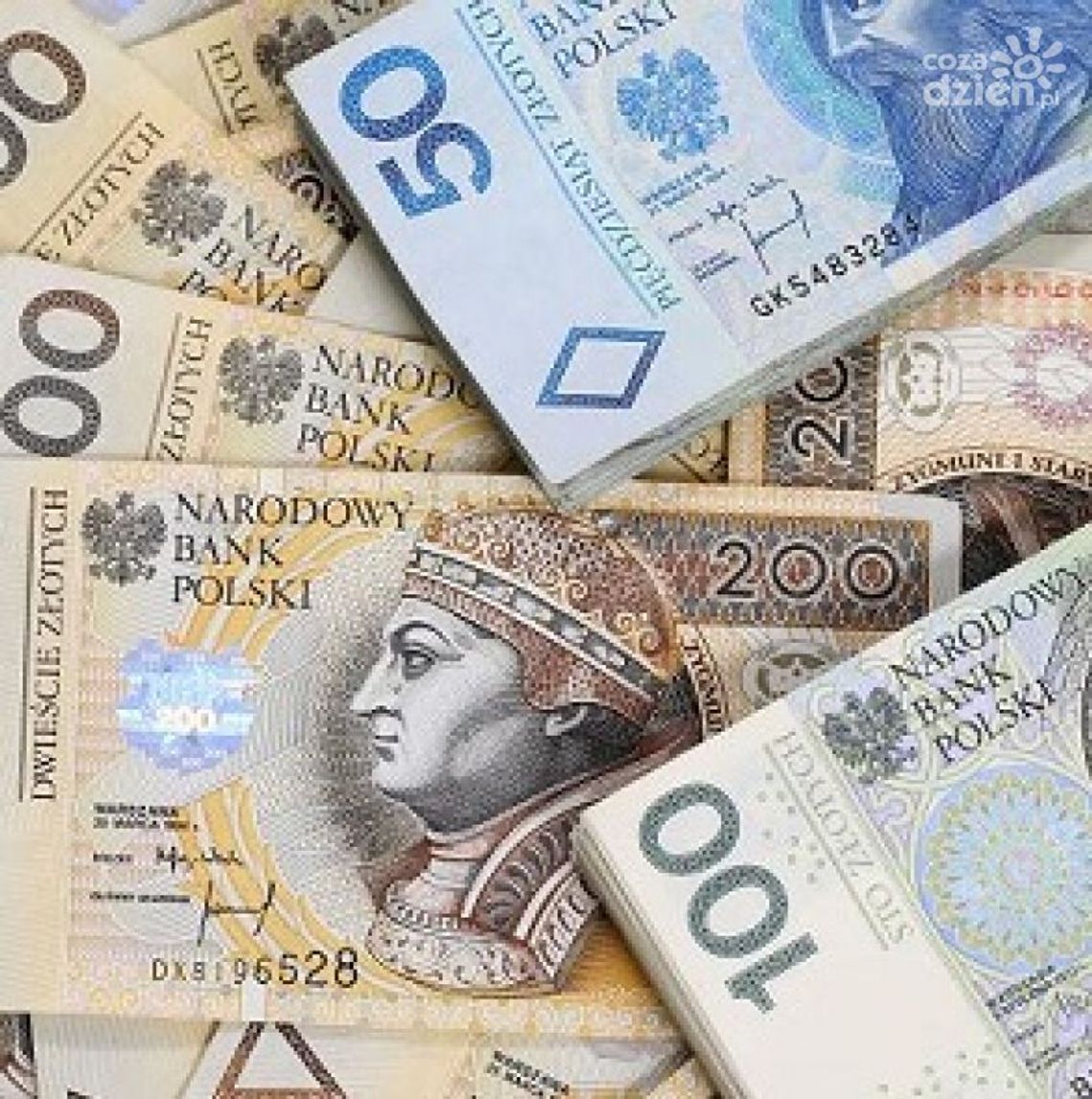 Czym są pożyczki chwilówki i czy bezpiecznie jest je brać? Czym są pożyczki chwilówki i czy bezpiecznie jest je brać?