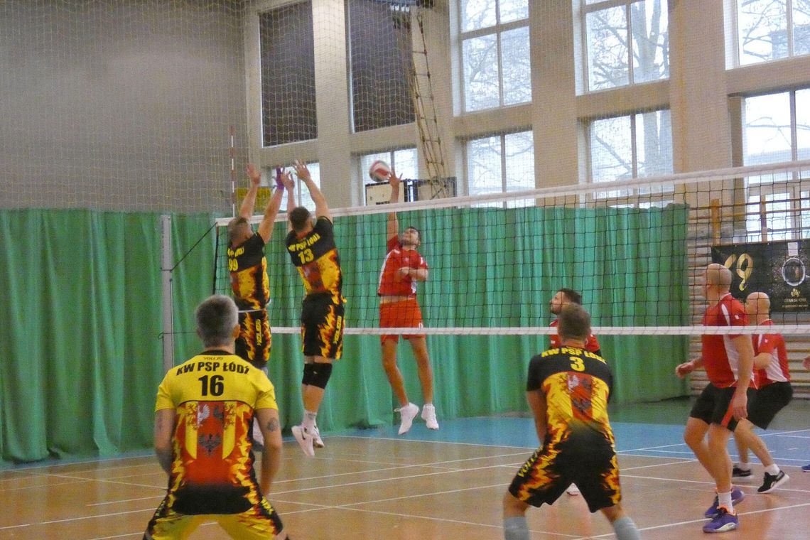 Sport łączy służby. Sukces Centralnej Szkoły PSP w Częstochowie w ogólnopolskich mistrzostwach