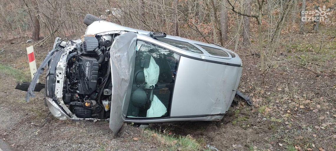 Dachowanie auta w Wyśmierzycach