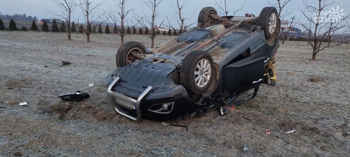 Dachowanie w Broniszewie. Kierowca był pijany