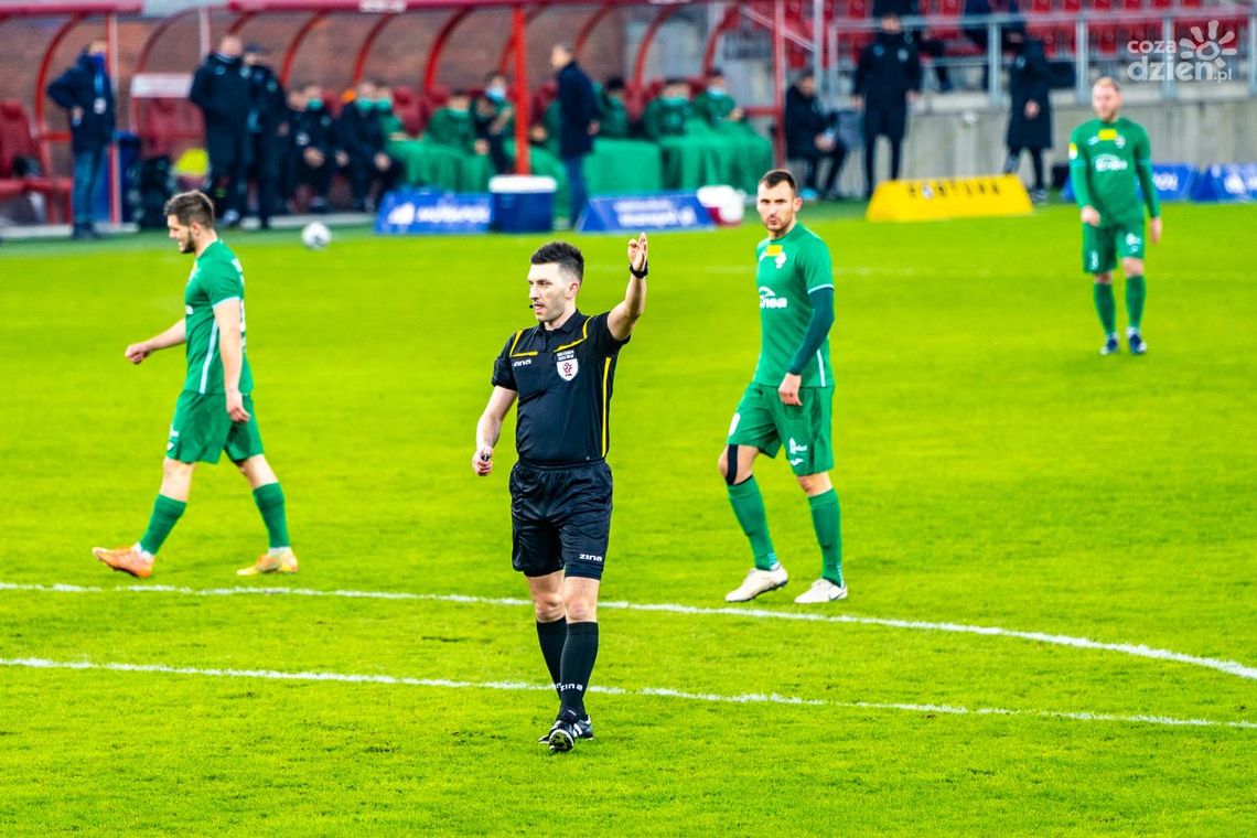 Damian Kos z Wejherowa poprowadzi mecz Rakowa z Radomiakiem