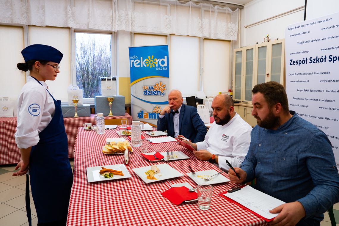 Dania z sekretnych składników w radomskim "Gastronomiku". Jakie potrawy przygotowali uczniowie? Dania z sekretnych składników w radomskim "Gastronomiku". Jakie potrawy przygotowali uczniowie?