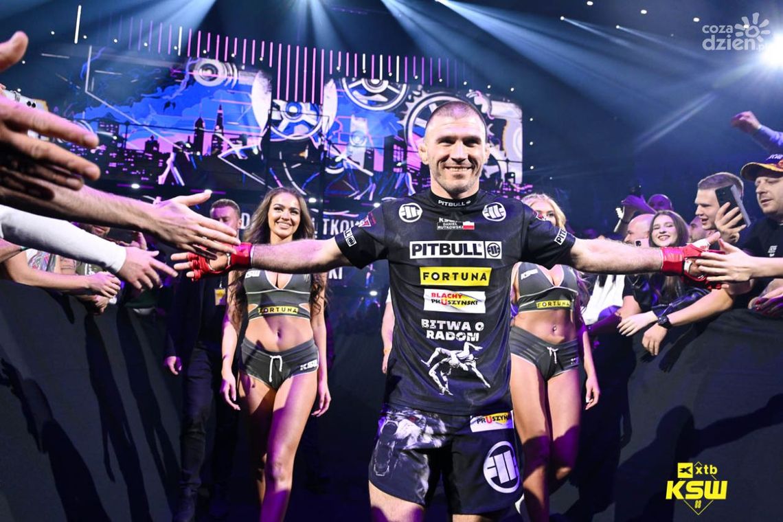 Daniel Rutkowski wygrał z Julio Cesarem Nevesem Juniorem na KSW 92! Daniel Rutkowski wygrał z Julio Cesarem Nevesem Juniorem na KSW 92!