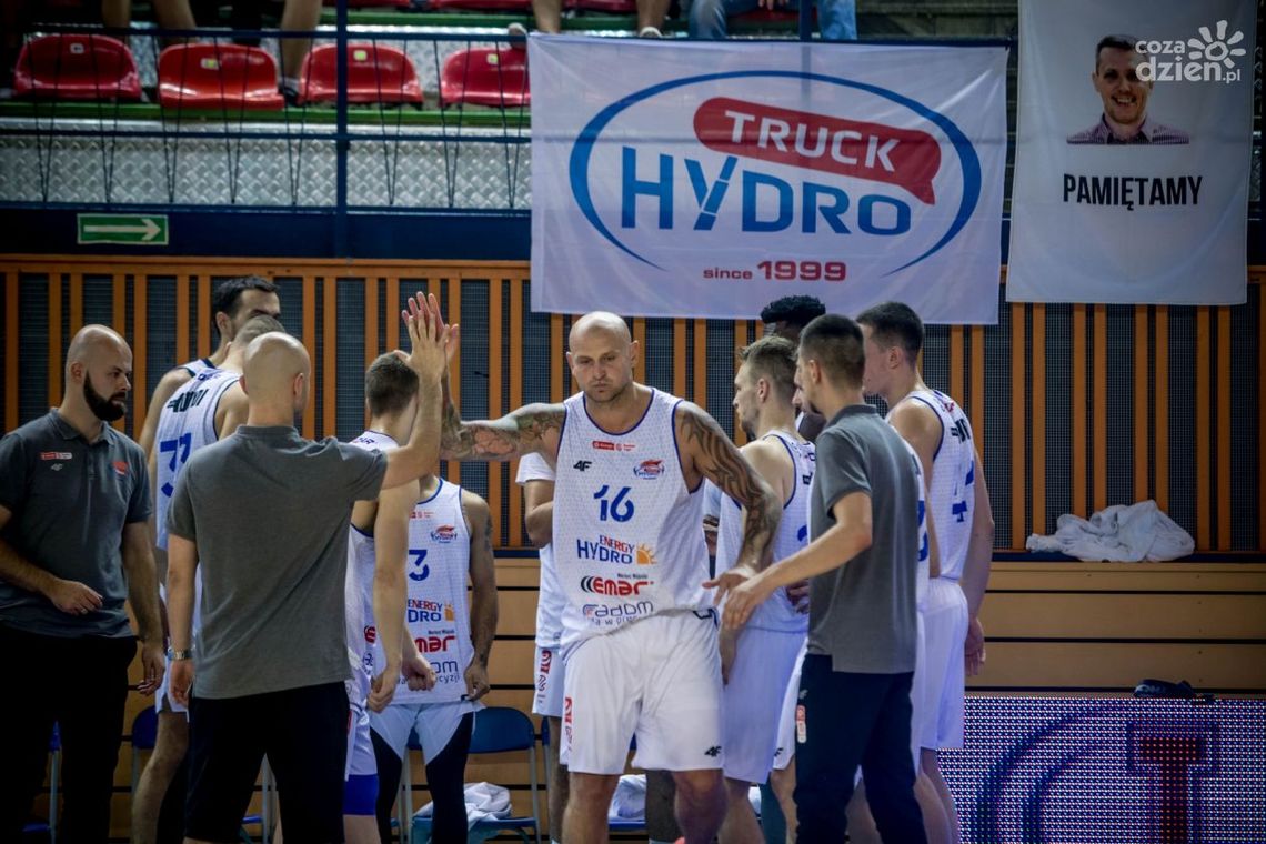 Daniel Wall nie zostawił tonącego okrętu... Kapitan przedłużył kontrakt z HydroTruckiem