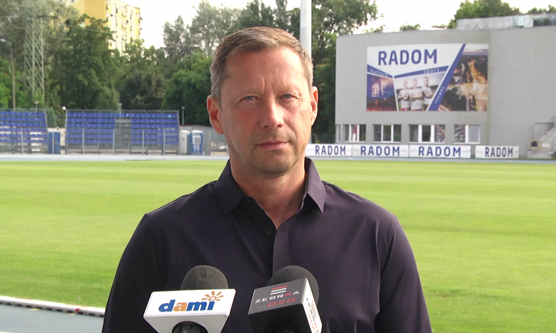 Dariusz Banasik pogratulował drużynie zwycięstwa z Górnikiem Zabrze Dariusz Banasik pogratulował drużynie zwycięstwa z Górnikiem Zabrze