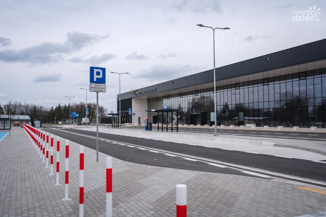 Darmowy parking przy lotnisku