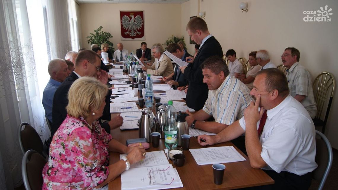 Dekalog podzielił pionkowskich radnych... Dekalog podzielił pionkowskich radnych...