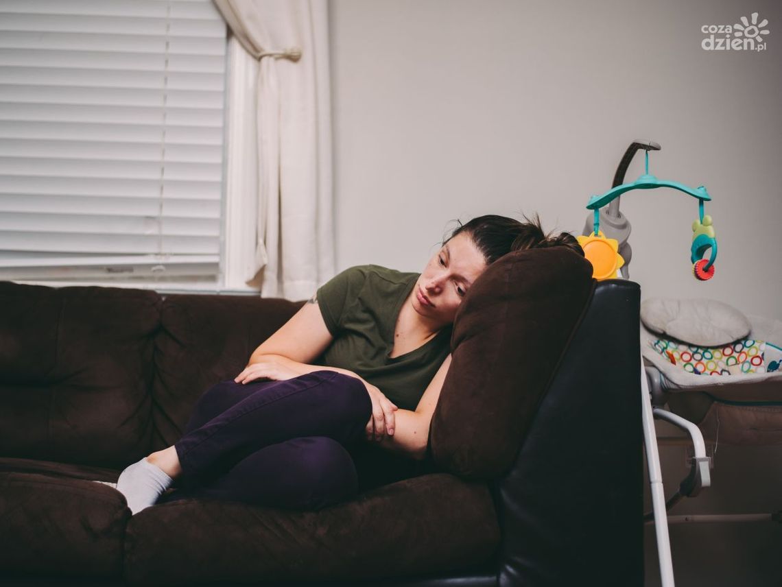 Depresja poporodowa – przyczyny, objawy i metody leczenia