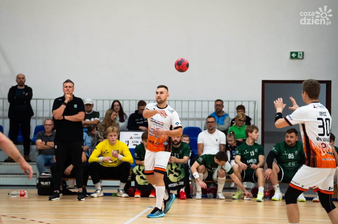 Derby dla Orląt. Lider Radom przegrał w Zwoleniu Derby dla Orląt. Lider Radom przegrał w Zwoleniu