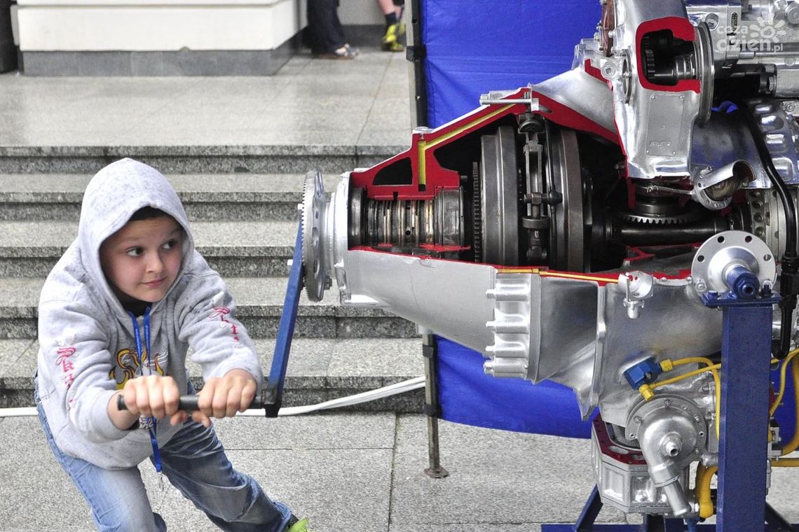 Deszcz nie przeszkodził. Radomski Piknik Nauki udany Deszcz nie przeszkodził. Radomski Piknik Nauki udany