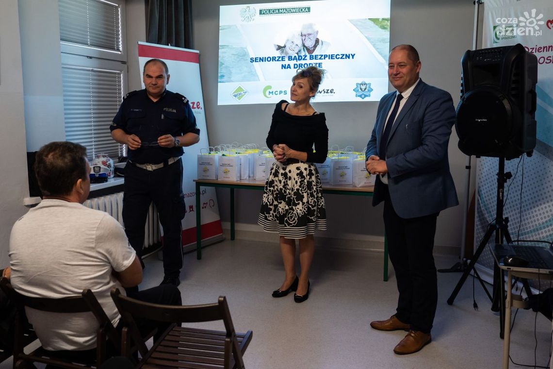 Dla bezpieczeństwa seniorów Dla bezpieczeństwa seniorów