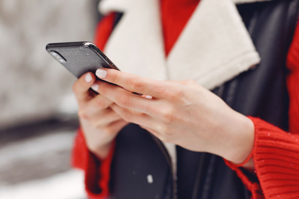 Dlaczego mieszkańcy Radomia coraz częściej rezygnują z kablówki na rzecz Pilot WP w telefonie?