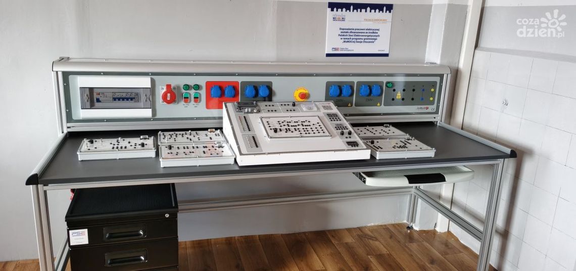 Do Zespołu Szkół nr 1 w Kozienicach trafił nowy sprzęt do pracowni elektrycznej 