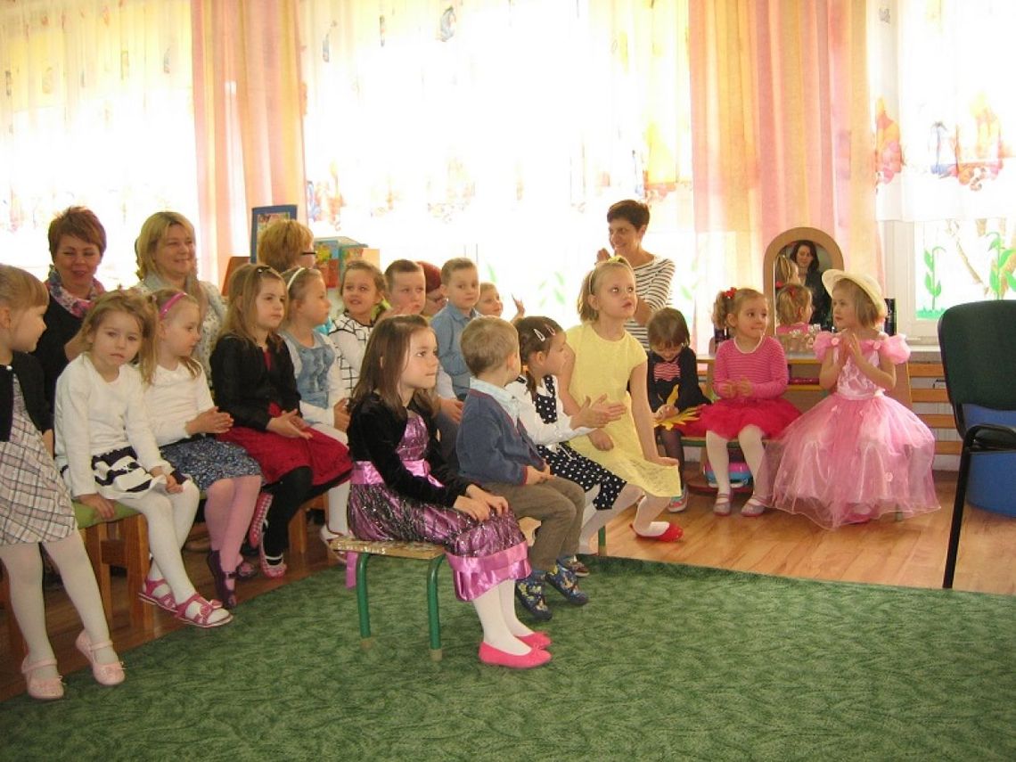 "Dobre maniery na wesoło" w Pszedszkolu "Dobre maniery na wesoło" w Pszedszkolu