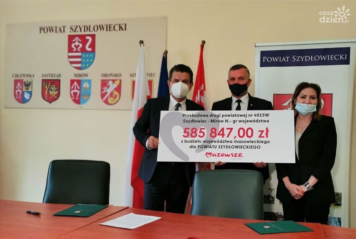 Dofinansowanie na remont drogi w powiecie szydłowieckim Dofinansowanie na remont drogi w powiecie szydłowieckim