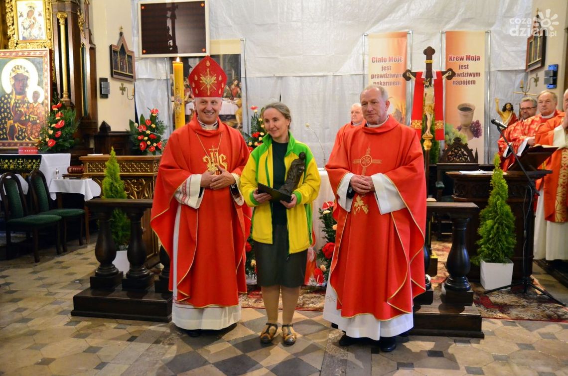 Doktor Maria Cygan laureatką nagrody im. Sługi Bożej Wandy Malczewskiej. Doceniono jej pracę na rzecz chorych i potrzebujących Doktor Maria Cygan laureatką nagrody im. Sługi Bożej Wandy Malczewskiej. Doceniono jej pracę na rzecz chorych i potrzebujących