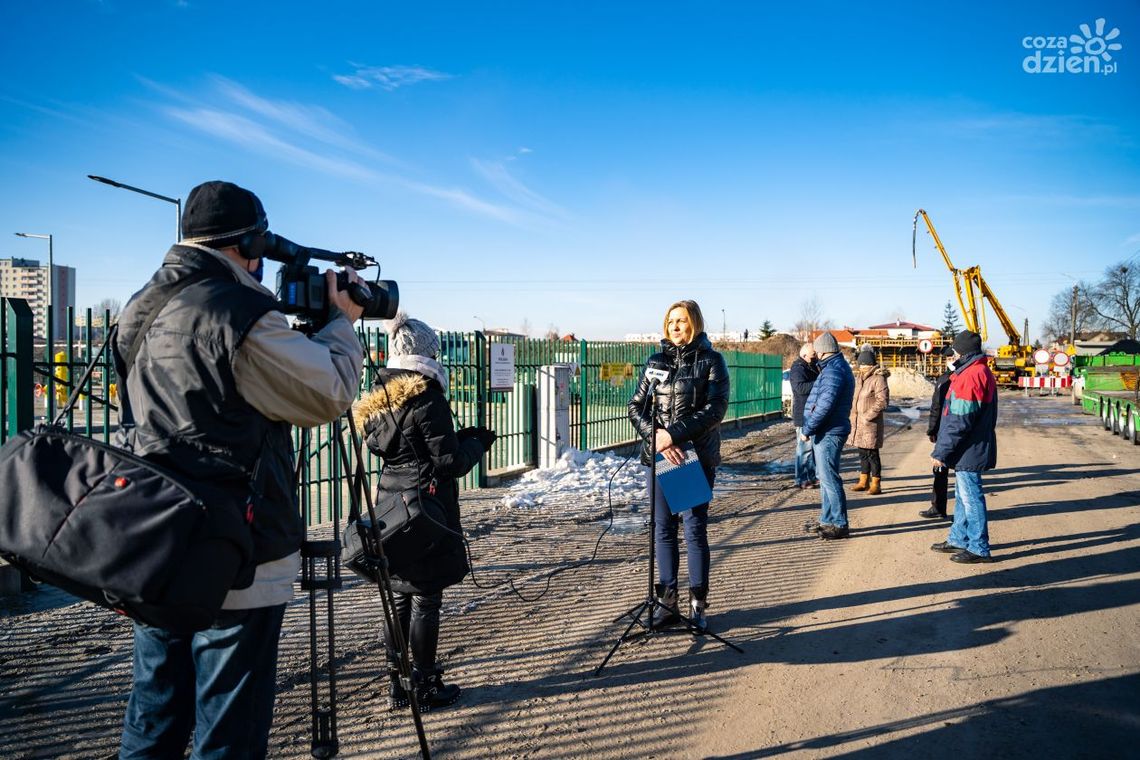 Domagają się tymczasowego przejścia
