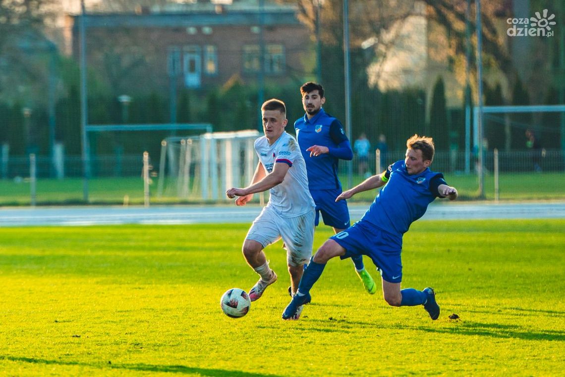 Domowe starcie Broni. Zagrają z RKS-em Radomsko Domowe starcie Broni. Zagrają z RKS-em Radomsko