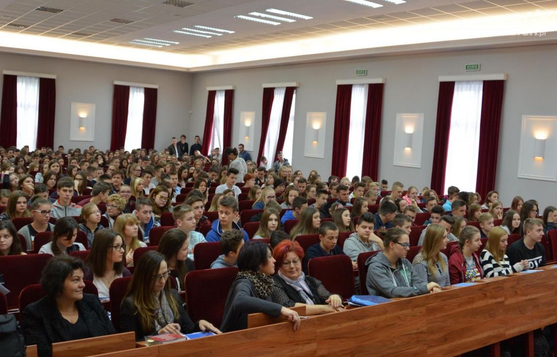 Dopalacze. Wciąż ważny temat