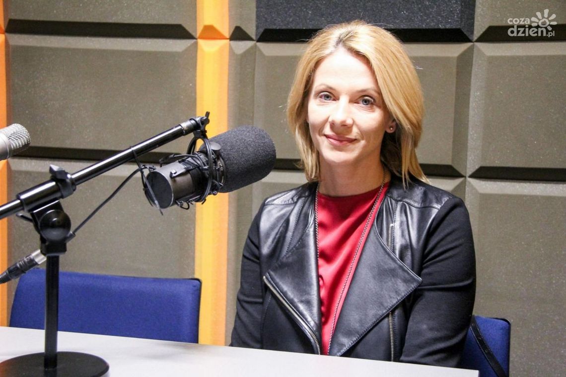 Dorota Ząbek - rozmowa w studiu lokalnym  Radia Rekord