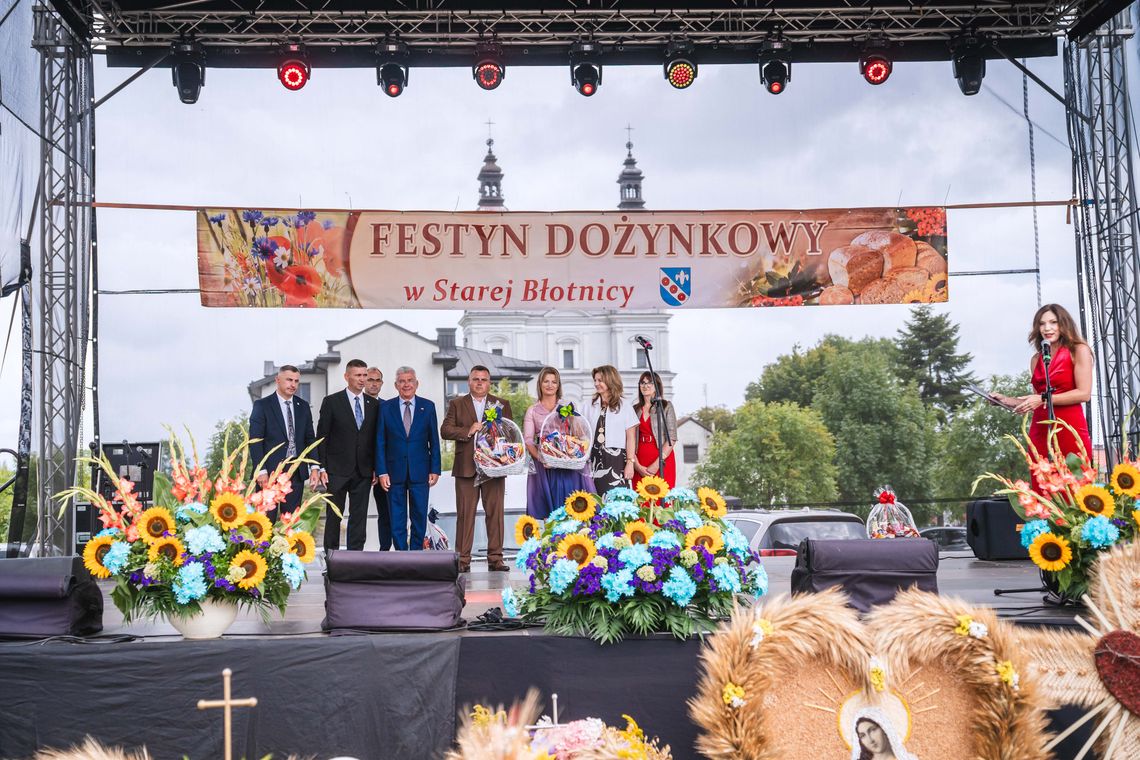 Dożynki gminne w Starej Błotnicy – tradycja, muzyka i podziękowania dla rolników Dożynki gminne w Starej Błotnicy – tradycja, muzyka i podziękowania dla rolników