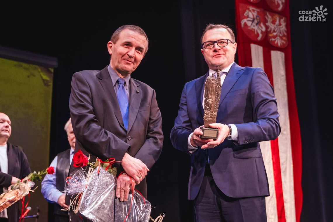 Dr n. med. Robert Wiraszka z Nagrodą im. św. Kazimierza