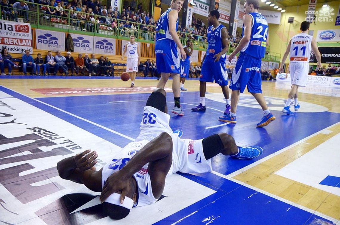 Dramat Rosy w końcówce, porażka w Hali Mistrzów