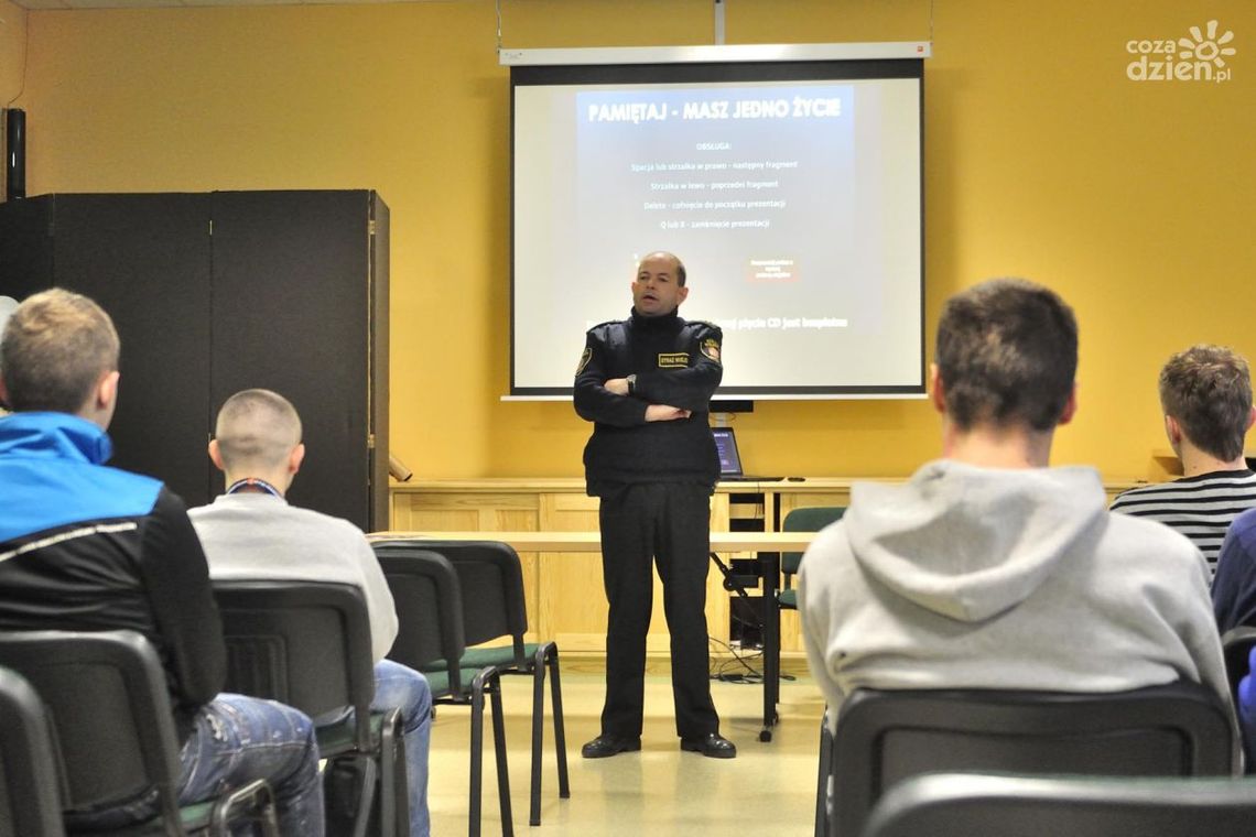 Drastyczna prezentacja w szkołach