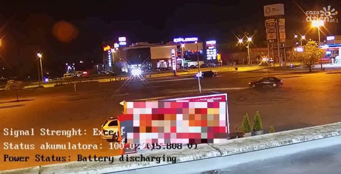 Driftowali na parkingu, otrzymali mandaty Driftowali na parkingu, otrzymali mandaty